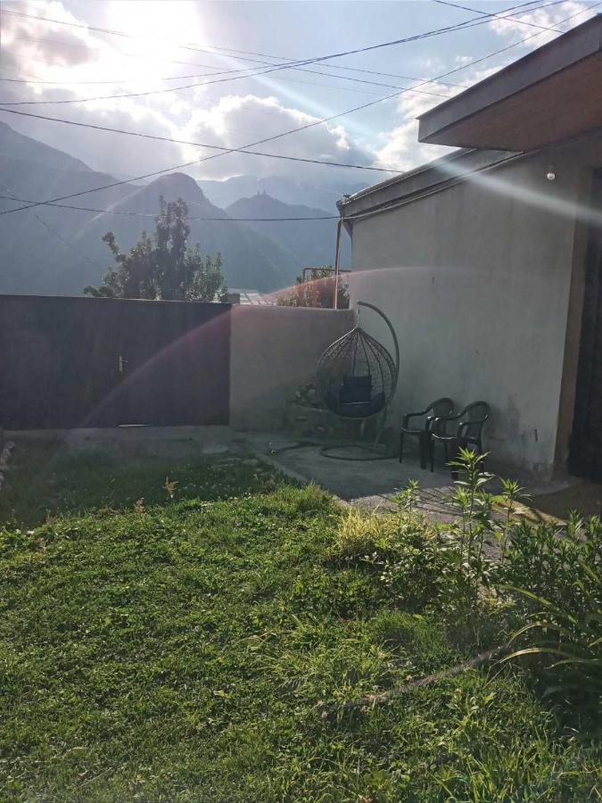 Отель Cozy House Kazbegi Экстерьер фото
